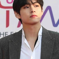V ( Đại Tá )