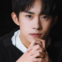 Dịch Dương Thiên Tỉ