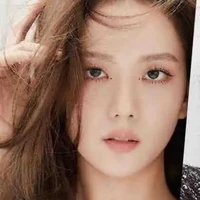 Min Jisoo-Sú(Chị cậu)