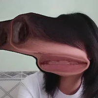 Tác giả mắt lồi mồm rộng