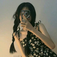 Hương ( em gái Ngân )
