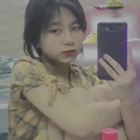 cô bé tác giả :))