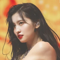 Hirai Momo