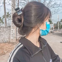 Chủ tus xinh gái
