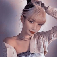 Kim Lisa - Lía ( chị tae)