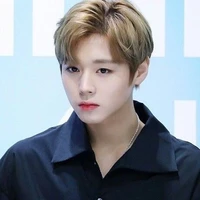Park Jihoon ( ba jimin)