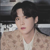 Min Yoon-gi( Suga )