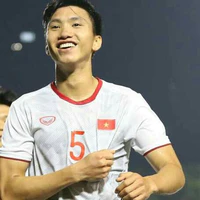 Văn Hậu