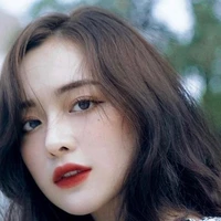 Luyến Hạ My/mẹ cô/