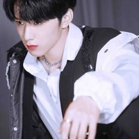 Lưu Diệu Văn ( baba nuôi cậu )