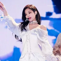 Kim Jennie (cô)