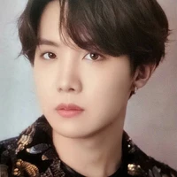 Jung Hoseok/kiêm ba của 3 chỵ đẹp và JM/