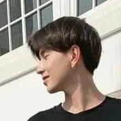 Hàn Minh Thiên - cha cô