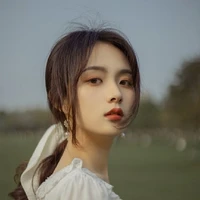Khất Hải Thủy Bình - 26 tuổi