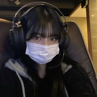 cánh tay trái của Taehyung