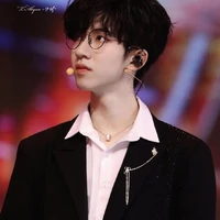 Hạ Tuấn Lâm (bạn cậu)
