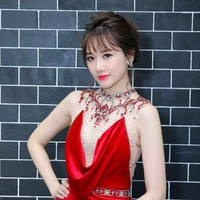 Hari (mẹ anh)