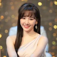 Hari Won( mẹ Khoa)