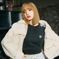 Lalisa Manoban (Cô)