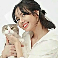 LaLiSa Manoban ( cô )