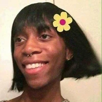 Tác giả aka con ghệ của Manjiro