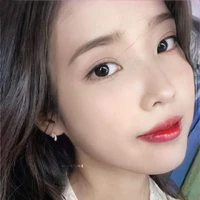 IU(chị)