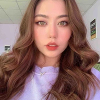 Mona ( ng giúp việc)