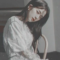 Kim Jisoo /chị/