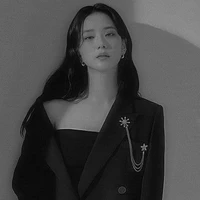 Kim Jisoo [ Chị ]