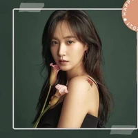Vương Nghiên Dương * chị gái Nhất Bác *