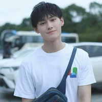 Uông Trác Thành( bạn thân TC)