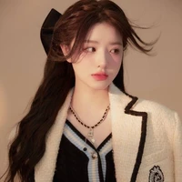 Hạ Hồng Nhi (Bff nu9-vidtia)