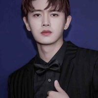 Nhậm Gia Luân(anh rể cô)