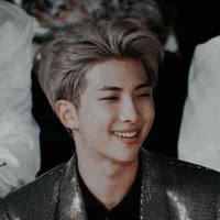 La Namjoon Manobal (ba Lisa)