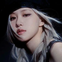 @roses_are_rosie