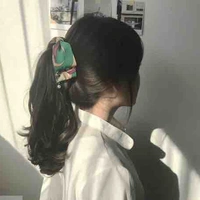 Nghiêm Hạ Vy {Chị Cậu}