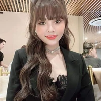 Hương (Chị cả)