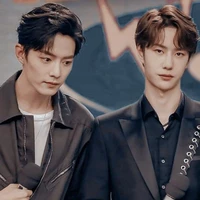 // tác giả quyền lực //