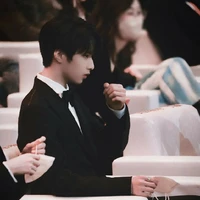 Lưu Diệu Văn_anh