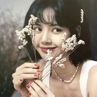 Jeon Lisa"chị kook"