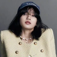 Lalisa Manoban (Cô)