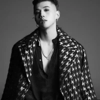 B.M ( Thị Vệ riêng Cô)