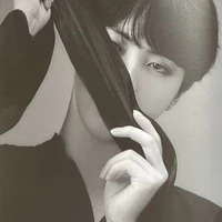 Kim Seok Jin ( mẹ Cô)