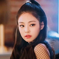 KIM JENNIE (chị)