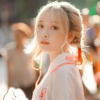 Lục Bảo Bình_Aquaa_girl