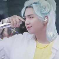 yoongi (suga)