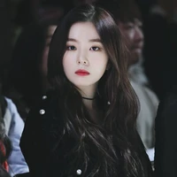 Joo-hyun Manoban (Irene + Chị 3 Lisa)