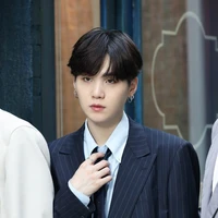 Ông Park ( Suga )