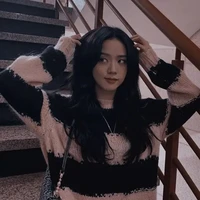 Kim Jisoo ( chị )