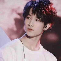 Ngao Tử Dật (J : Jon)